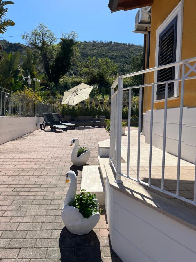 Residenza De Luca B&B Tropea Exterior photo